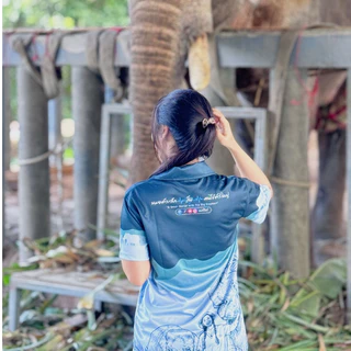 เสื้อโปโล คอปก พิมพ์ลาย "หมอตัวเล็ก คนไข้ตัวใหญ่"