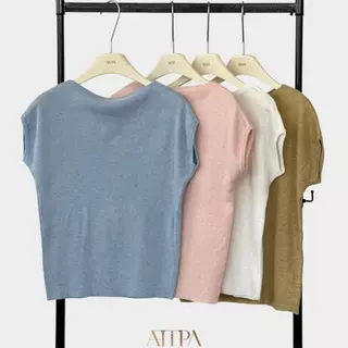 ATIPA - Mimi Knit Tee | เสื้อยืดผ้าไหมพรม ปาดไหล่ ผ้านุ่มเด้ง ใส่สบาย