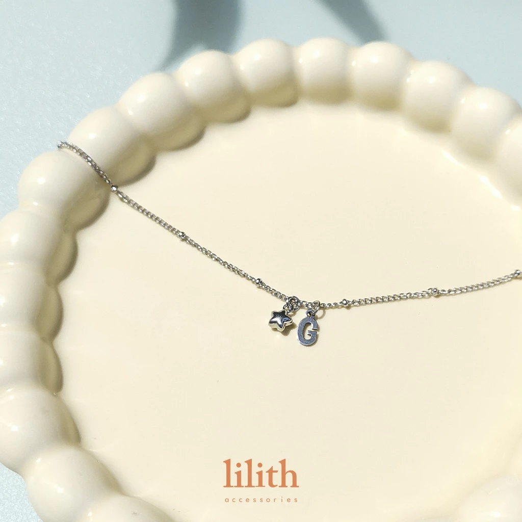 Lilith - Tiny Alphabet w/ star charm (silver) สร้อยคอตัวอักษร จี้ดาว สีเงิน