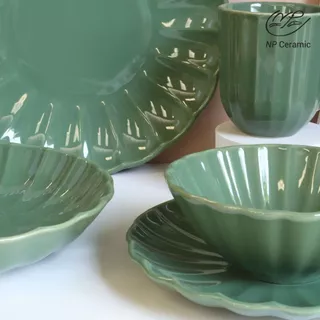 [ลดสูงสุด 80%] NP Ceramic จานเซรามิค จานเปลือกหอยสีเขียวเข้ม สวยหรูดูแพง