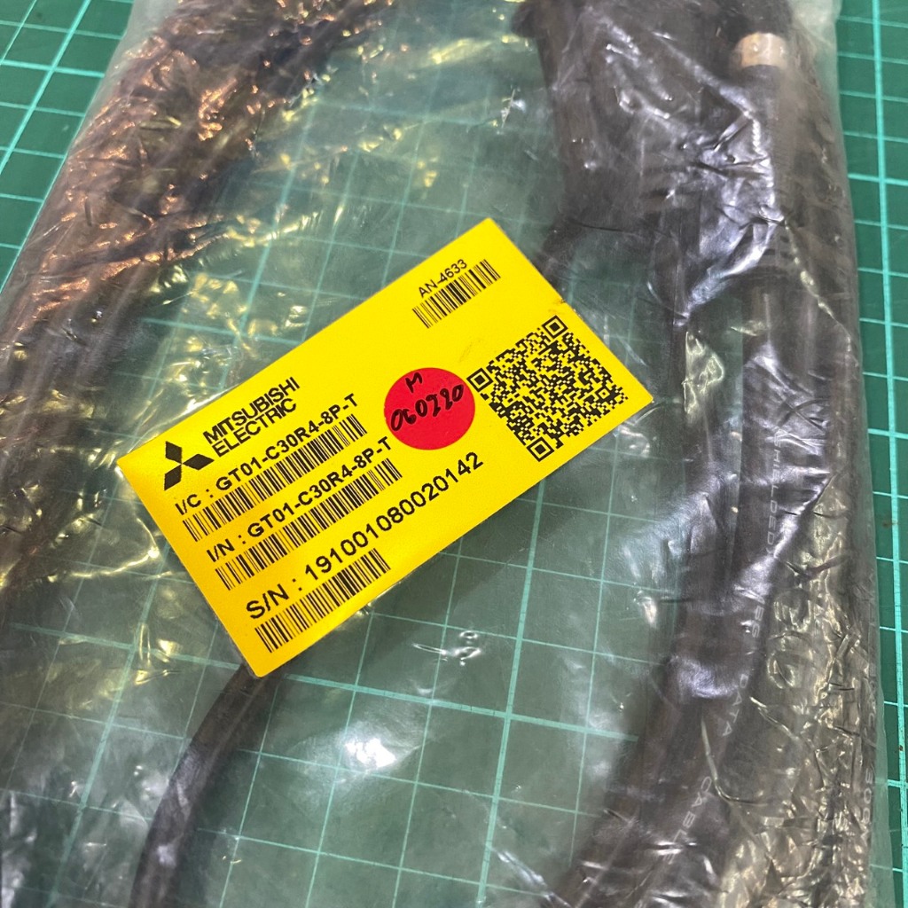 สายเชื่อมต่อ GT01-C30R4-8P-T 3M  สายยาว3เมตร [สีดำ] [ใช้กับPLC  FX0,FX3S,FX1N,FX2n FX3GFX3U ไปจอ GOT
