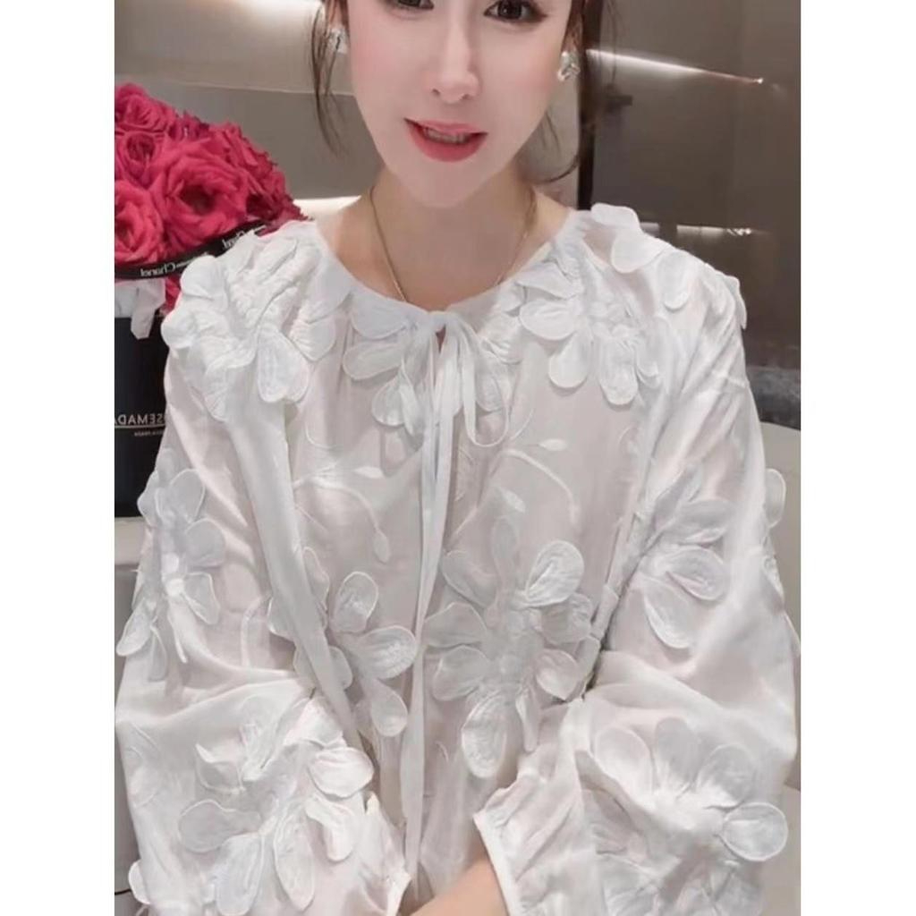 แฟชั่นเกาหลีแขนยาวของผู้หญิง Retro Loose Collar รอบดอกไม้สีขาวไม้ลูกไม้เสื้อท็อป