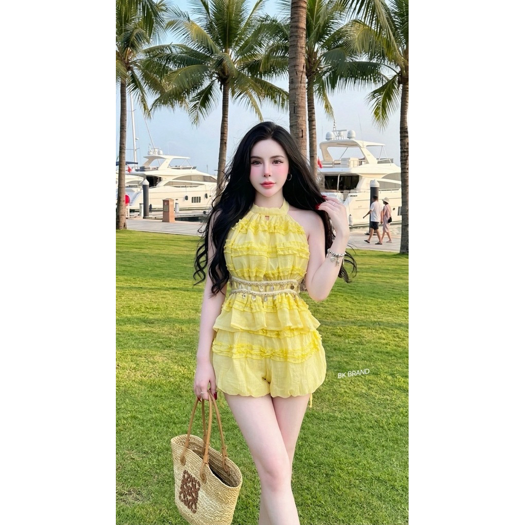 #BK BRAND เซ็ตคล้องคอแหวกหน้าผูกหลัง แต่งระบาย ติดอะไหล่น่ารัก กางเกงบอลลูนดึงยางรอบเอวซับใน
