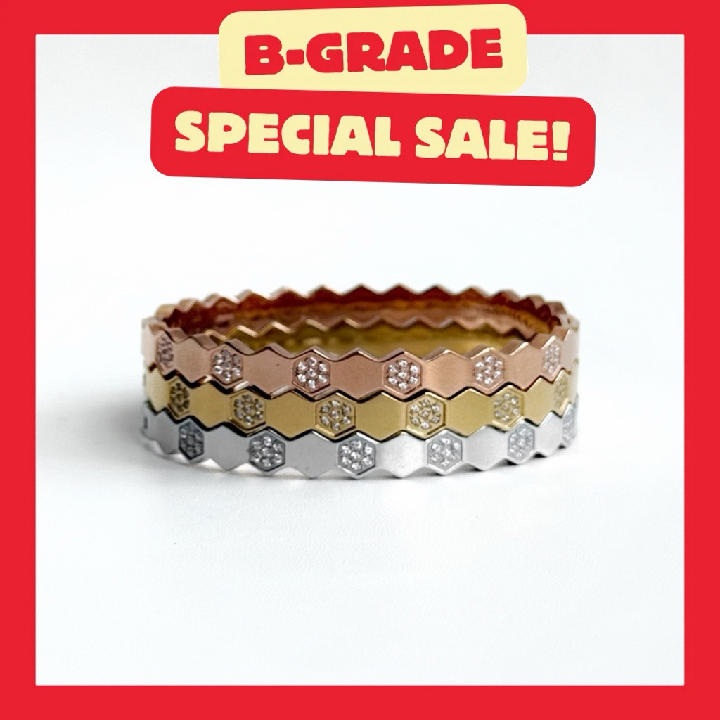 {B-Grade} Honeycomb 14k bangle. (กำไลรังผึ้ง ตัวเรือนสแตนเลส)