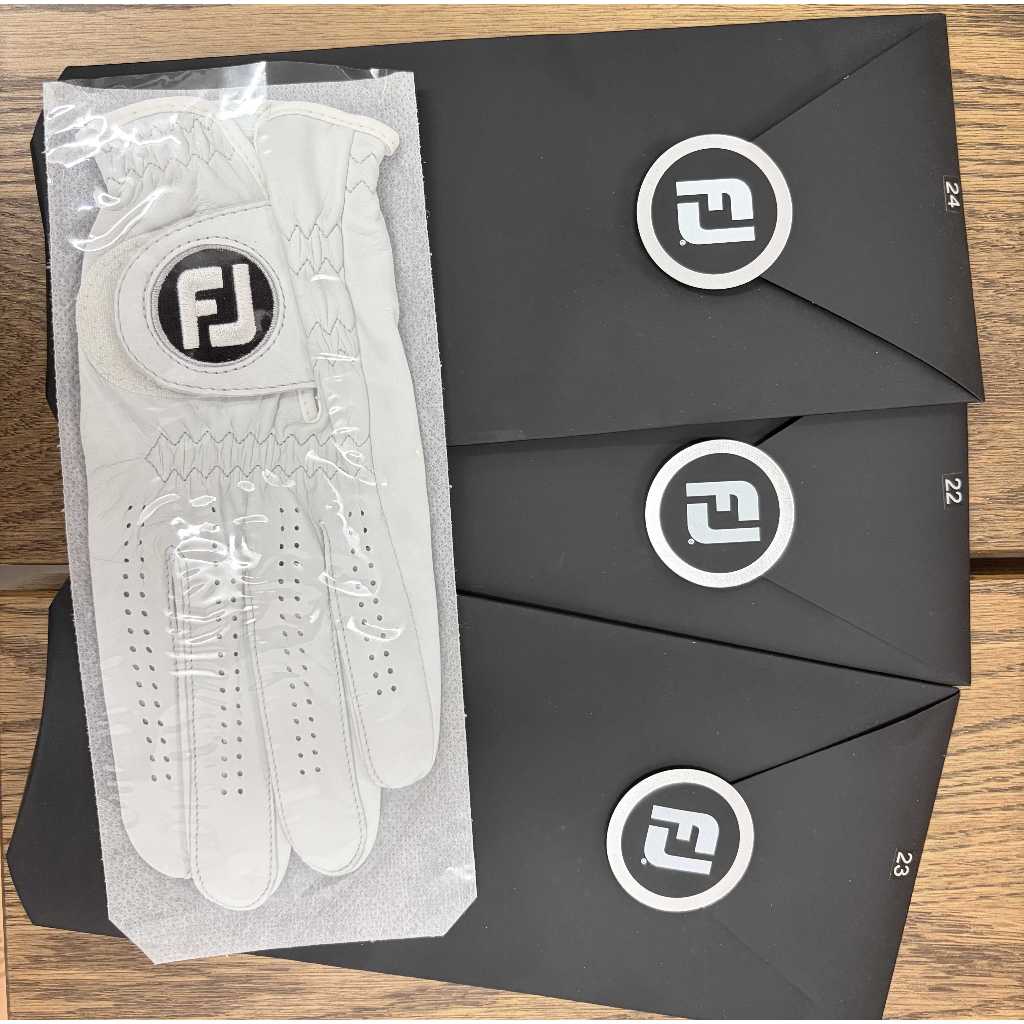 FootJoy Pure Touch Limited รุ่นพรีเมียมระดับ Tour