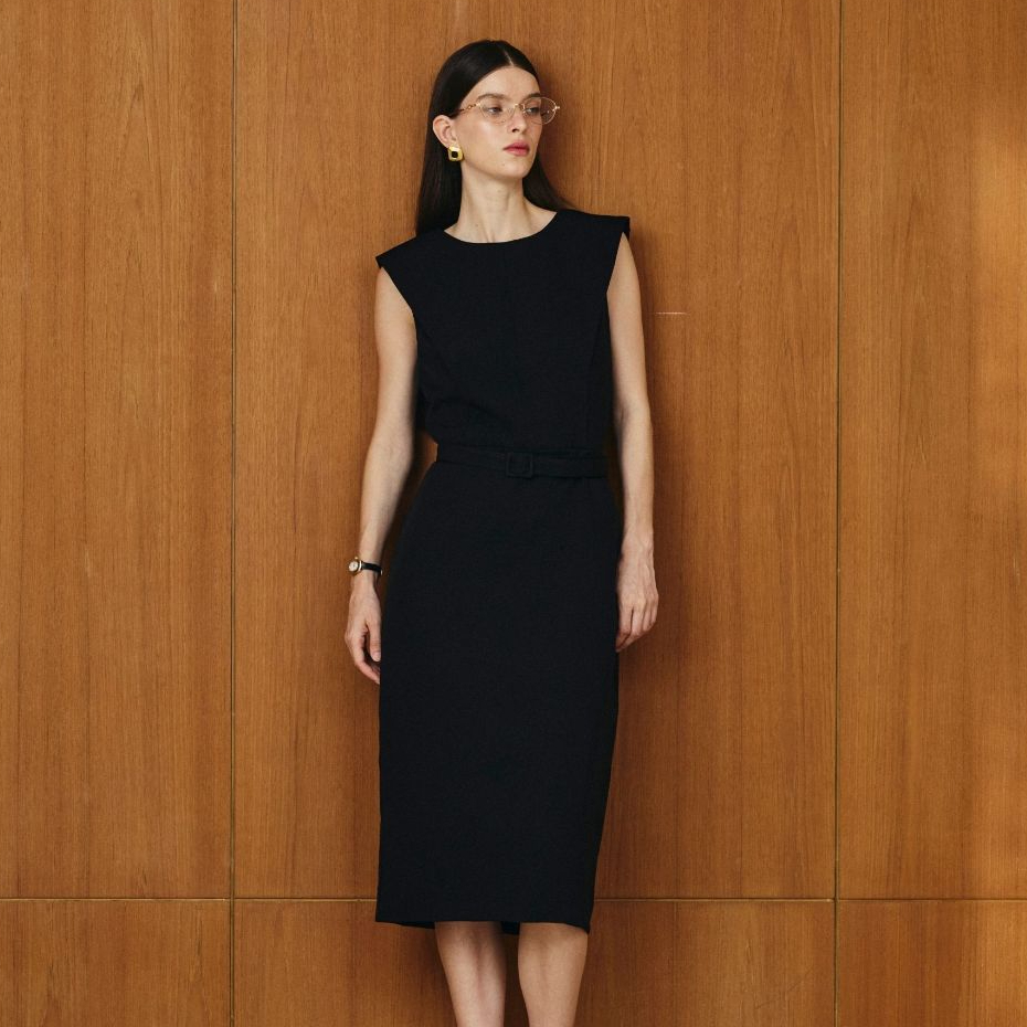 MAVE เดรส รุ่น Column slit สี BLACK