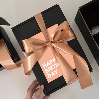 Luxury Black Gift Set – เซตกล่องของขวัญสีดำสุดหรูพร้อมตกแต่งครบชุด