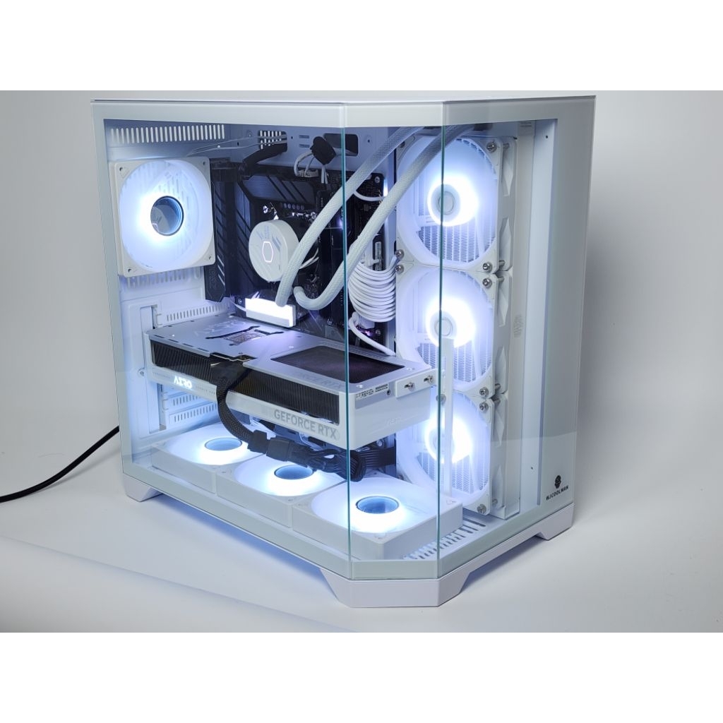 คอมเซ็ต i9 13900K + RTX5070 Aero White  + Jonsbo D41