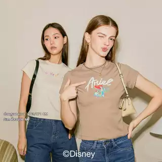 Toogtons ทุกตอนส์ เสื้อยืดผู้หญิง รุ่น Baby Soft ลาย The Little Mermaid ลิขสิทธิ์ดิสนีย์แท้ เสื้อยืด เสื้อ baby tee