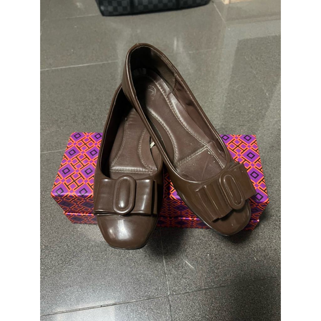 รองเท้าคัชชู IQ Sport ส้นแบนสีน้ำตาล (Size 41)