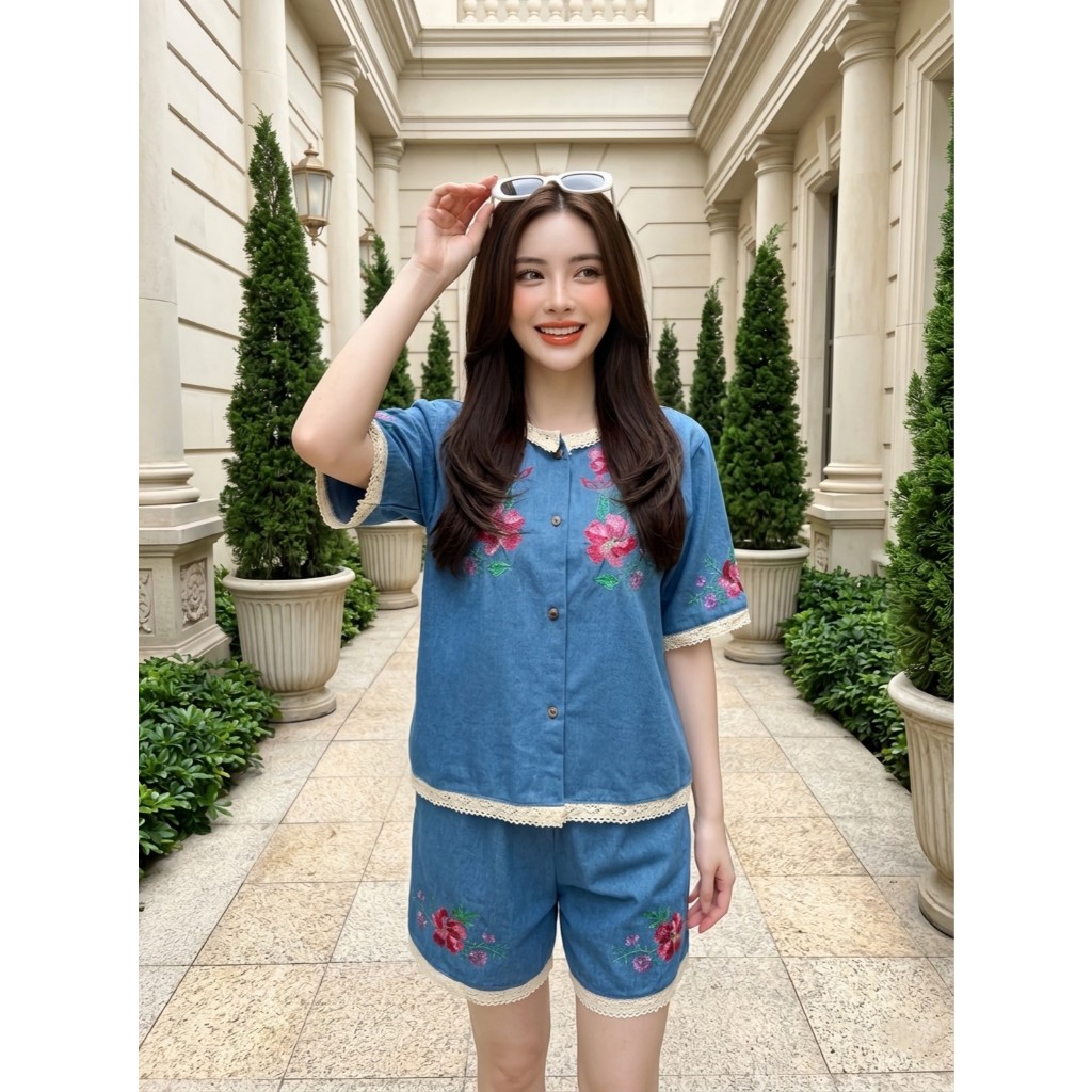 A1533 ชุดเซต เสื้อ + กางเกงยีนส์ ขาสั้น แต่งโครเชต์ ปักดอกไม้