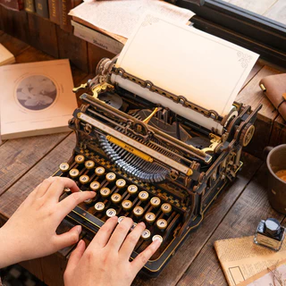 📃 พร้อมส่ง EN.ver ✒️ Funtory เครื่องพิมพ์ดีด Typewriter (Classic) ของเล่น DIY ของขวัญ ROKR LK703B