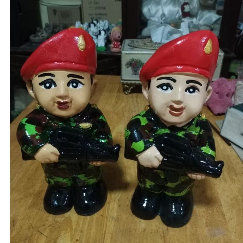 ตุ๊กตาปูนปั้น collection ตำรวจทหารคุณหมอพยาบาลสูงขนาด 25 cm เซ็ตคู่