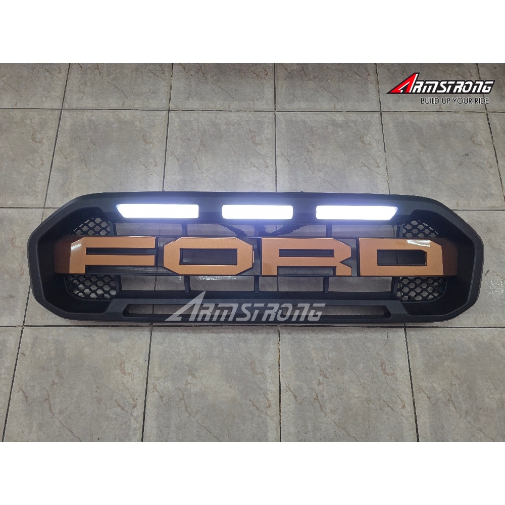 กระจังหน้า FORD RANGER 2018 2019 2020 XLT มีไฟ DRL daylight เต็ม*โมฉีดงานหนา*