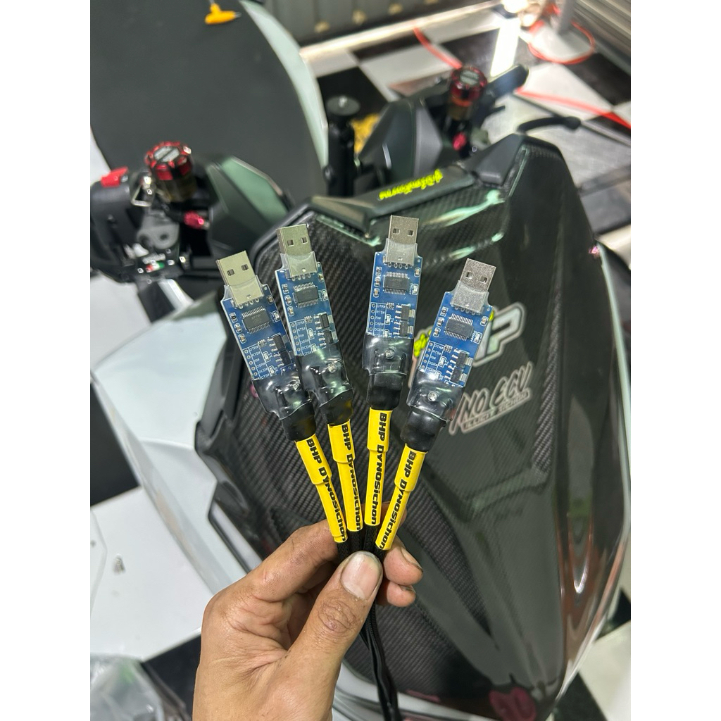 สายรีแมพอัดPCX -หรีดได้ ใช้เรี่ยวไทม์ได้มีกันไปย้อน 100%รับประกัน3เดือน สายยาว1.2-1.5เมตรแถมฟรีโปรแกรมดูรหัดกล่องPCX-เวฟ