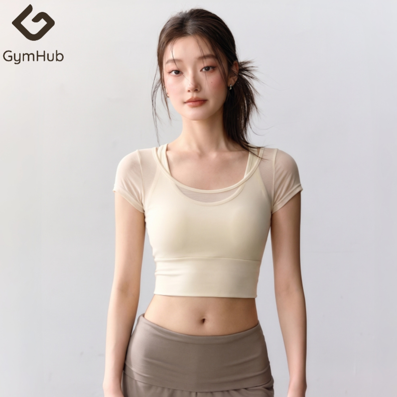 GymHub เสื้อกล้ามสตรีทรงเสื้อสองชั้น ดีไซน์เปิดไหล่ สไตล์ Pure Desire มีวี่รักแร้ในตัว ทรงรัดรูป นุ่งสูง แขนสั้น