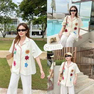 BEACH BLOOM SHIRT เสื้อเชิ้ตผู้หญิงโอเวอร์ไซส์แขนสั้น ปักลายกระเป๋า เสื้อเชิ้ตเกาหลี เสื้อคลุมผู้หญิง ผ้านุ่มใส่สบาย