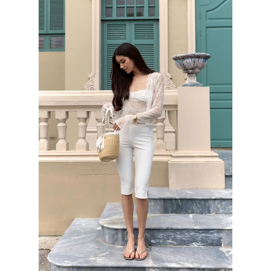 Fabrique.co - Capri Pants กางเกงคาปรี กางเกงห้าส่วนเข้ารูป กางเกงผู้หญิง กางเกงแฟชั่น กางเกงขายาว กางเกงห้าส่วน