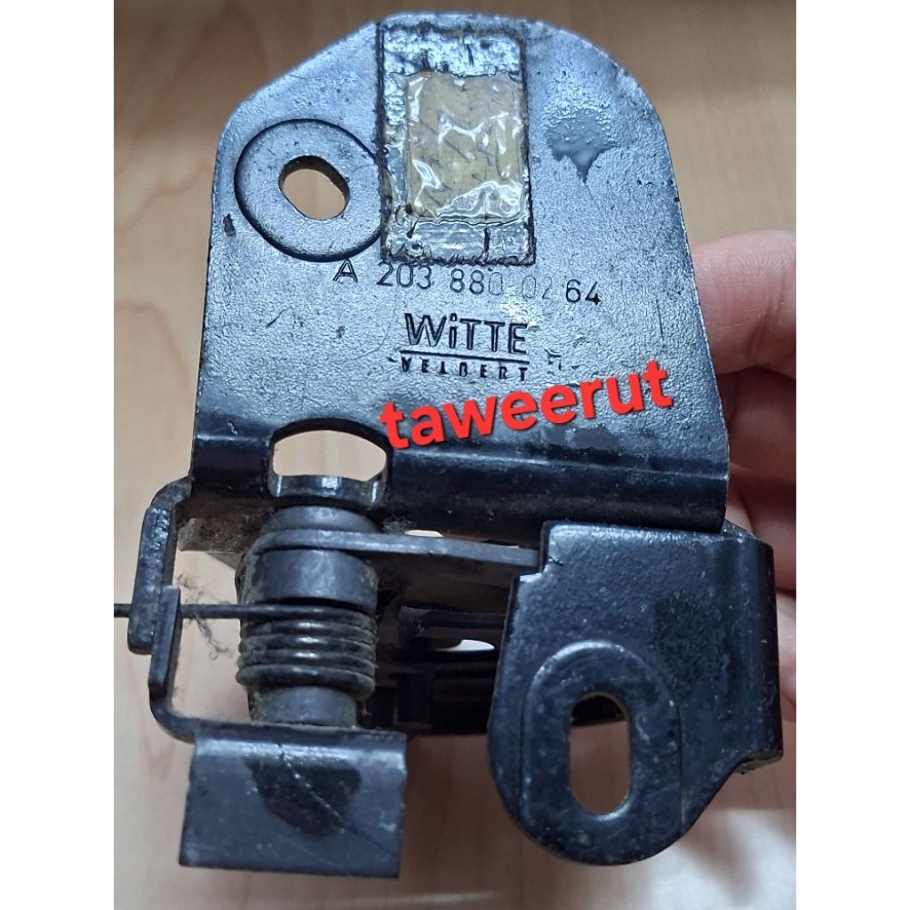 ฺBENZ..แท้ กลอนฝากระโปรงหน้า W203 C180 C200 C240 C320 เบอร์2038800264(mi)