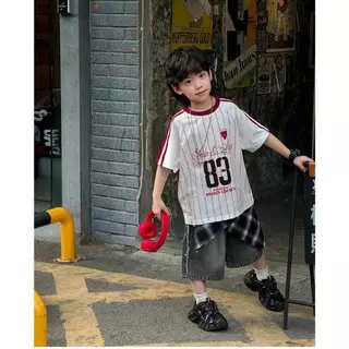 [ส่งไวจากไทย] *แค่เสื้อ* เสื้อแขนสั้นเด็ก สกรีน 83 แนวสปอร์ตลุค สีขาวแดง ทรงโอเวอร์ไซส์ สไตล์เกาหลี เหมาะสำหรับ 5-14 ปี