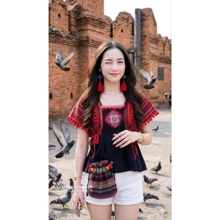เสื้อพื้นเมืองผ้าฝ้ายรุ่นทอแขนปีกผีเสื้อทรงโมเดิลผูกเชือกด้านข้างสามารถปรับได้ตามสัดส่วน มีไซส์อกเล็ก-ใหญ่