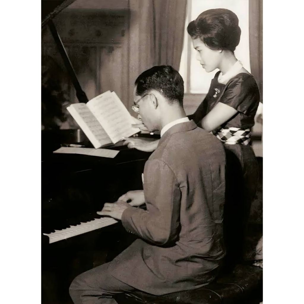 โปสเตอร์ รูปถ่าย ในหลวง ราชินี รัชกาลที่ 9 King Bhumibol Queen Sirikit Thailand POSTER 7.4”x10.3” Vintage Photo Siam