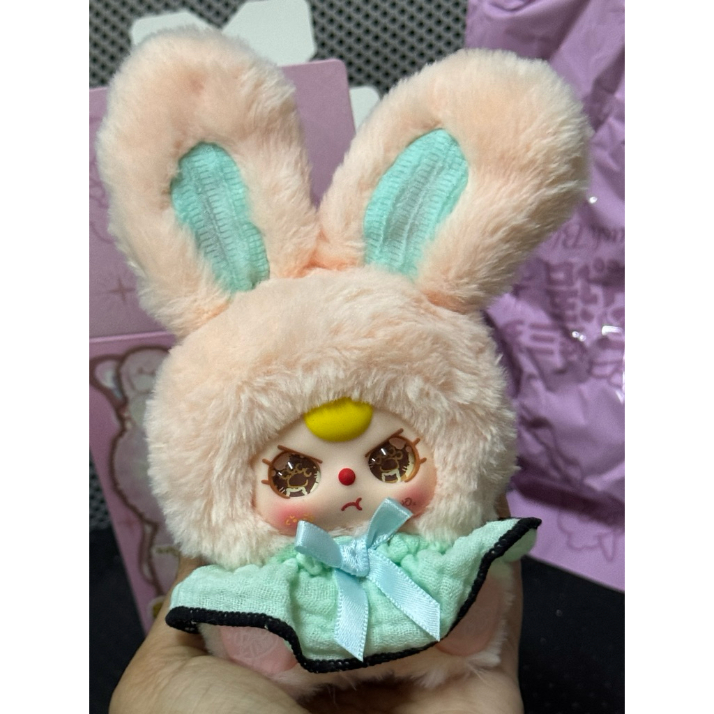 พวงกุญแจ Babythree alice/ The fairy tale world แบบเช็คตัว