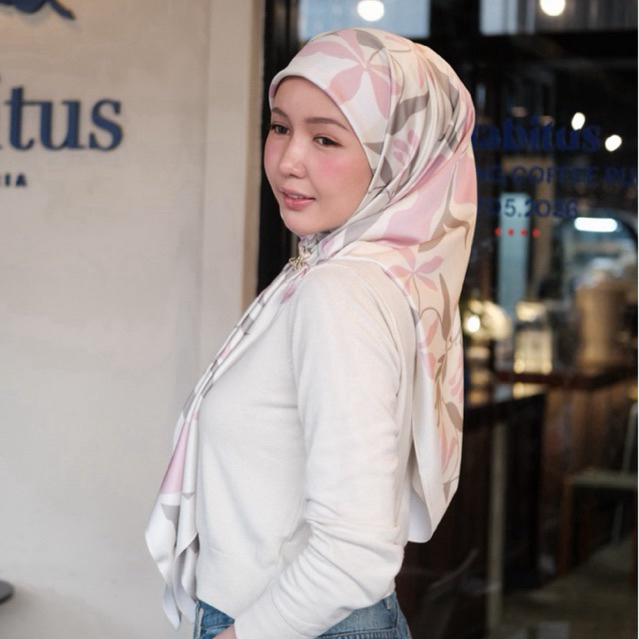 Maira print -pink blush satin