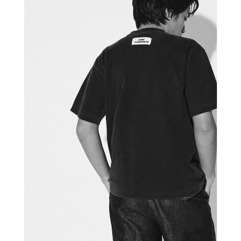 RAW CONCRETE FADED BLUR TEE รูปที่ 6