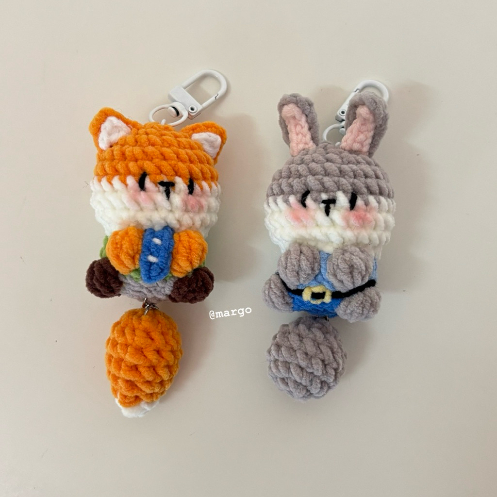 Nick and Judy from Zootopia🦊🐰พวงกุญแจไหมพรมอุด้ง❣️