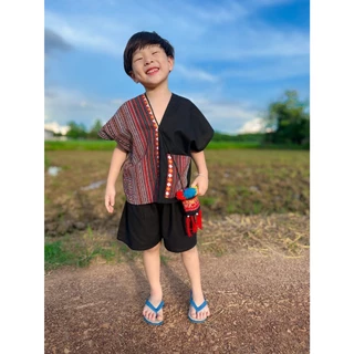 ชุดเด็กดอย ชุดเซ็ทเสื้อกางเกง รุ่นคอวีทรงกระเหรี่ยง น่ารักๆ