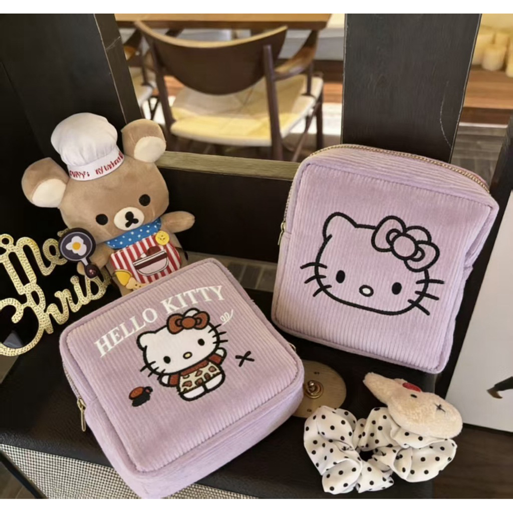 สินค้าพร้อมส่ง กระเป๋าเครื่องสำอางค์สี่เหลี่ยม Hello Kitty ลูกฟูกสีม่วงมินิมอล