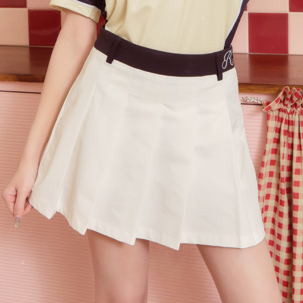 White Candy Skirt  กระโปรงพลีทขาวขอบดำ