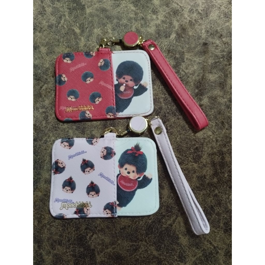 ที่ใส่บัตร Monchhichi มาใหม่มีสายโยโย่ พร้อมสายคล้องมือ หรือ คล้องกระเป๋าขนาด 8×10.5 cm