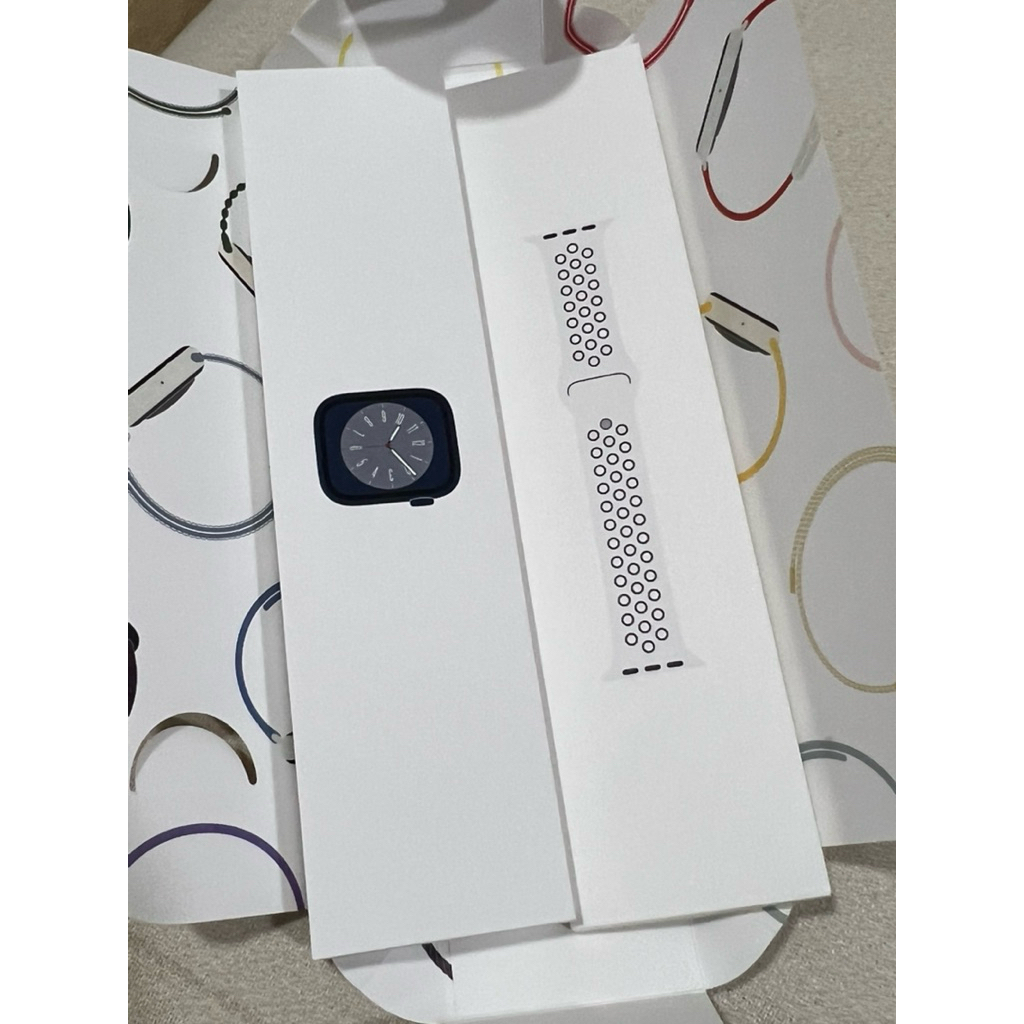 สาย Apple Watch series8 Apple Watch Nike Sport Band สีขาว/ดำ ขนาด 45mm สภาพดูดี ยังมีแพ็กเกจเดิม