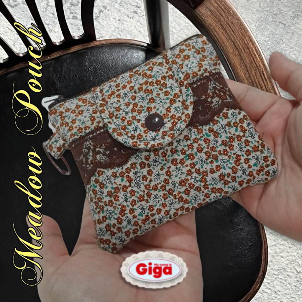 Giga pouch collection “Autumn meadow” กระเป๋าเงินใบเล็ก ใส่บัตร ใส่เหรียญได้ กระเป๋าใส่แอร์พอร์ต