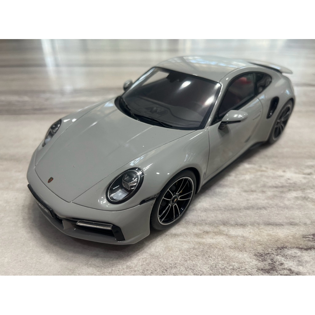 Porsche 911 Turbo S 1/18 GT Spirit ไม่มีกล่อง