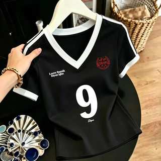 เสื้อยืดคอวีตัดตัวเรียบร้อย ดีไซน์สีตัดกัน มีหลายไซส์ พิมพ์ลายแบบซิลค์สกรีน ส่งจากกรุงเทพฯ รวดเร็ว