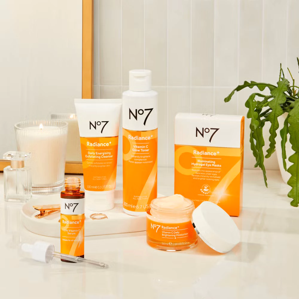 No7 Radiance+15% Vitamin C Serum 25 ML. นัมเบอร์เซเว่น เรเดียนซ์ พลัส 15% วิตามิน ซี เซรั่ม 25 มล. thumbnail 6