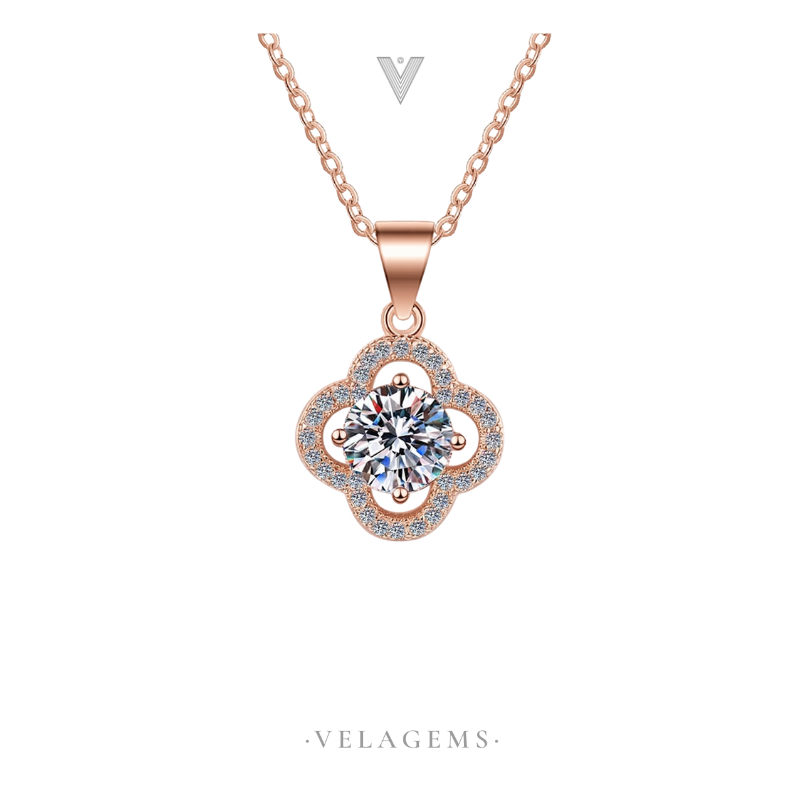 VELAGEMS قلادة فضة 92.5% بتعليقة Clovera ‏1 قيراط — صورة 3