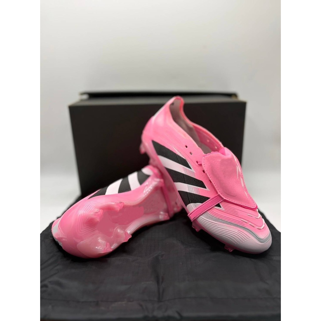 รองเท้าฟุตบอล Predator Elite FG David Beckham Adiรุ่นลิมิเต็ดสีชมพูพร้อมลิ้นพับแบบคลาสสิก.!