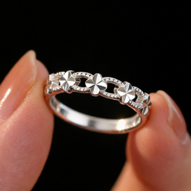 Silver Ring แหวนเงิน แหวนหมุนได้ แหวนใบโคลเวอร์ดำฝังเพชร แหวนสมาธิคลายเครียด