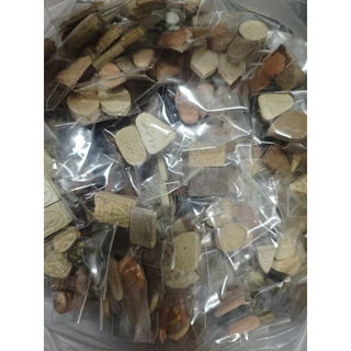 ชุดสุดคุ้ม พระเนื้อผง ชุดละ50องค์ 50บาท คละแบบ