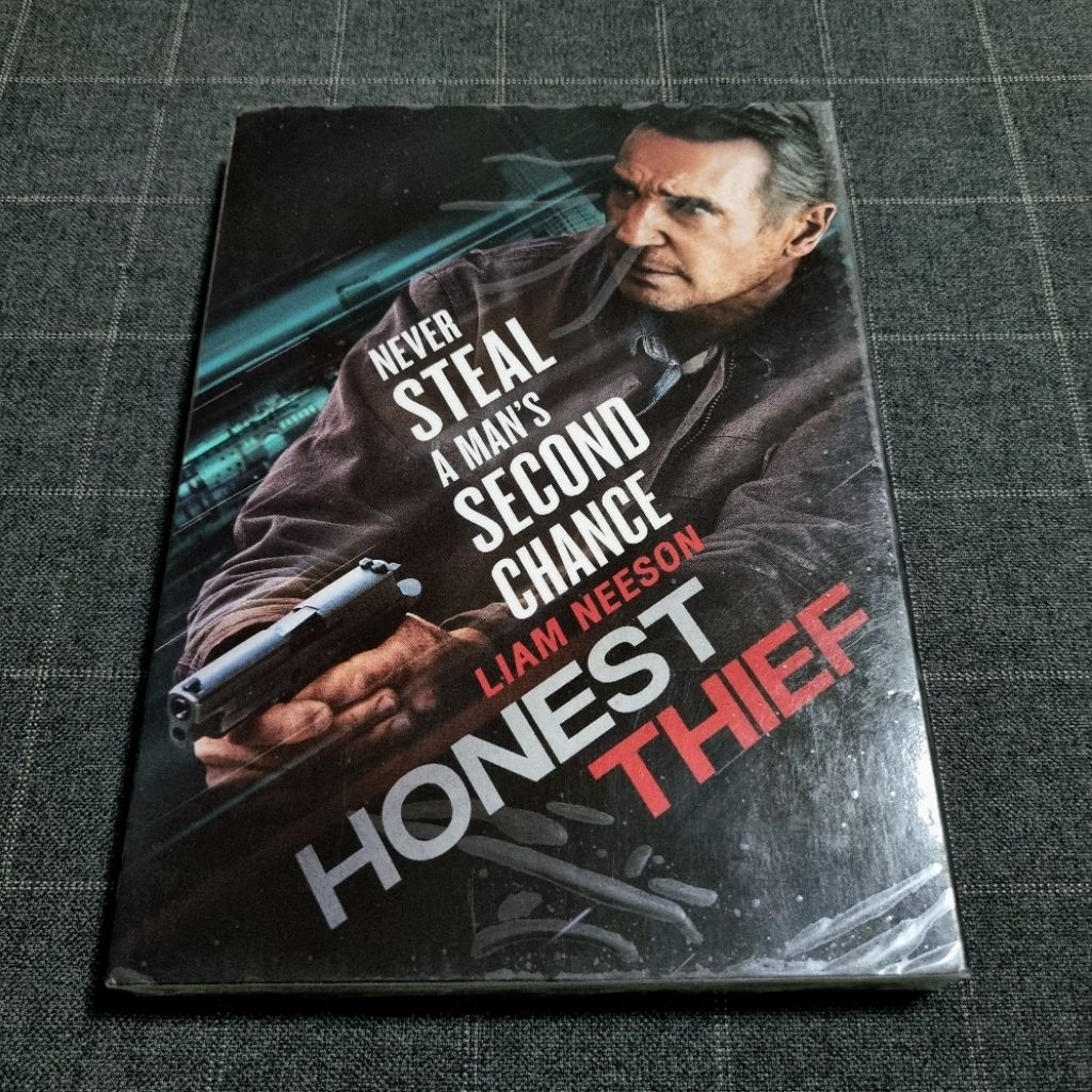 DVD ภาพยนตร์แอ็คชั่นทริลเลอร์ "Honest Thief / ทรชนปล้นชั่ว" (2020)