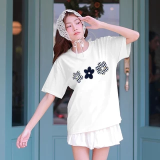 ผู้หญิง เสื้อยืด oversize เสื้อหวานๆ โคตรนุ่ม ไม่ยับง่าย ‘Three flowers’ สินค้าใหม่ ﻿6.26