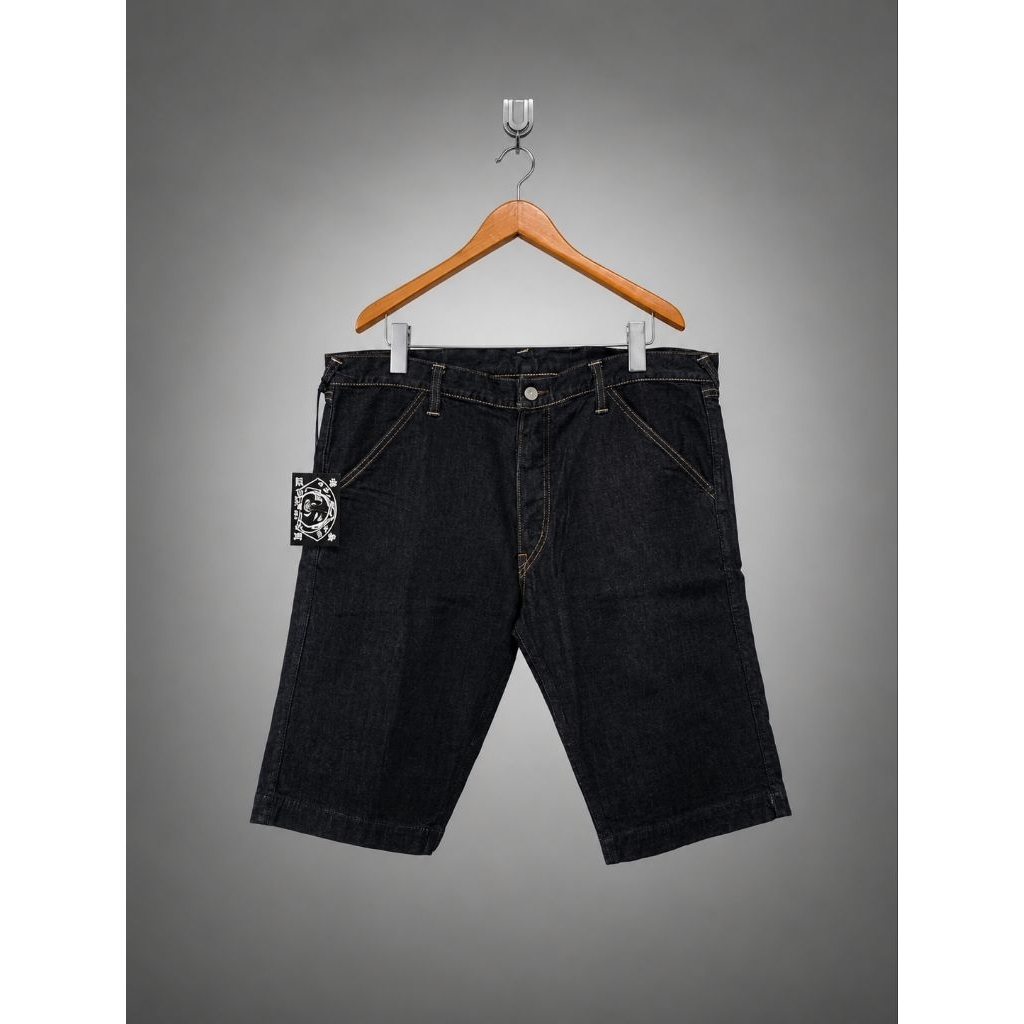 กางเกงขาสั้น EVISU Lot7550 ขนาดเอว 38" สินค้าแท้ ผลิตญี่ปุ่น สภาพใหม่