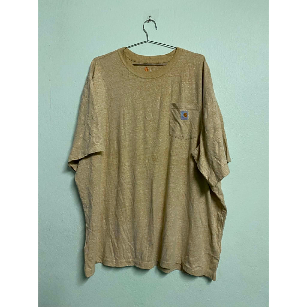 เสื้อยืด Carhartt Pocket T-Shirt รุ่น K87 สีเหลืองทรายมัสตาร์ดเนื้อสลาฟ ไซส์ใหญ่พิเศษ 4XL ทรง Origin