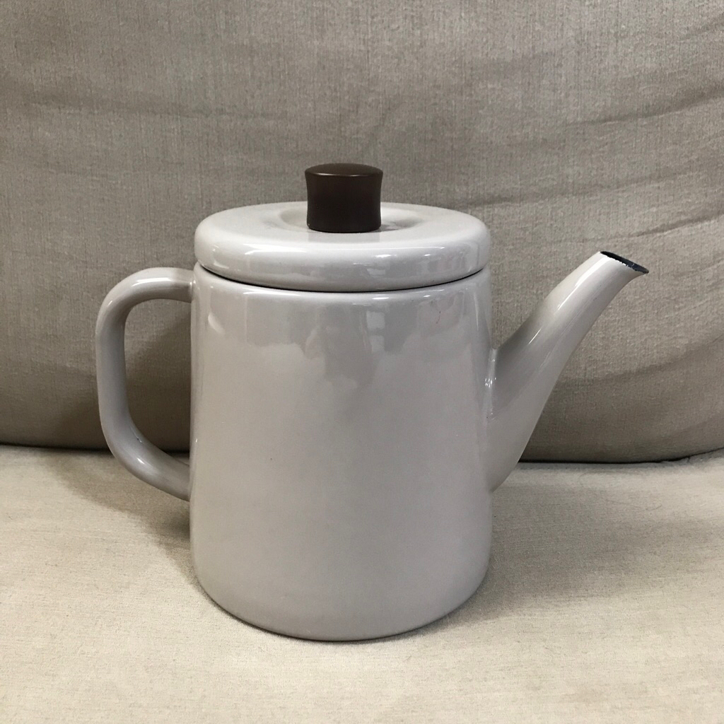 Noda Horo Enamel Teapot made in Japan สีน้ำตาลอ่อน