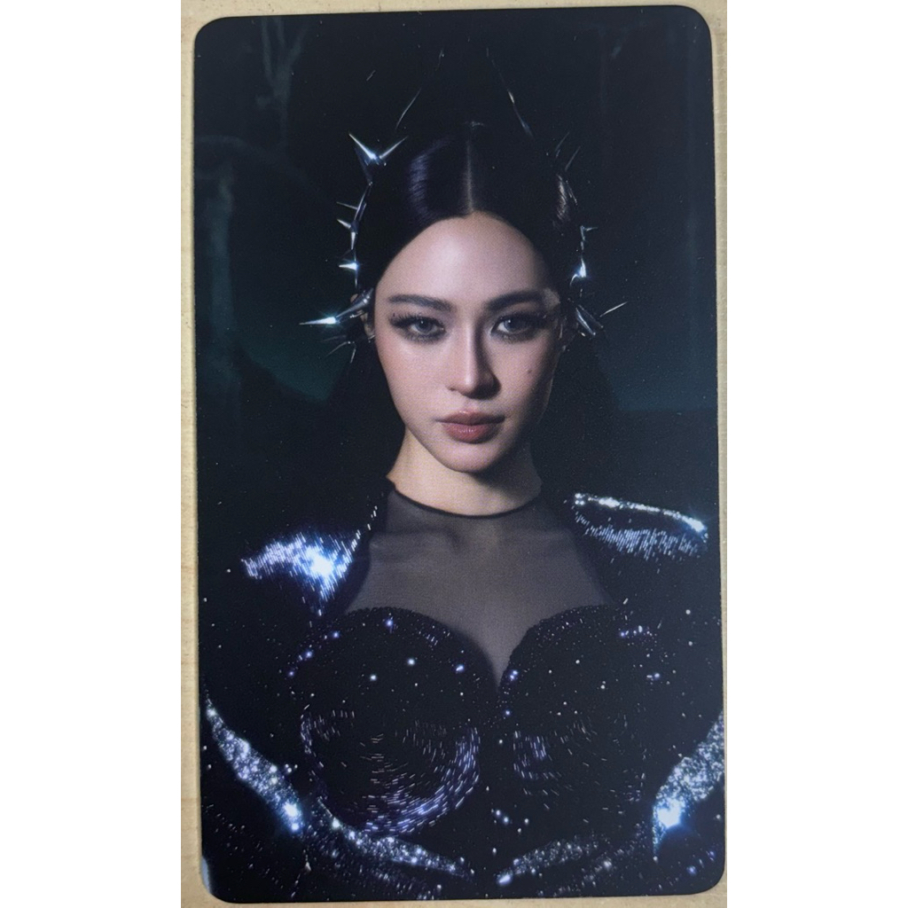การ์ดหลิงหลิงคอง จากNPP_LOVEORBIT THE MAKING OF A UNIVERSE QUEENCARD × 4 EA