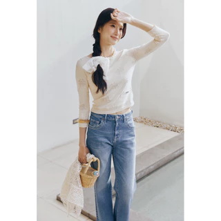 Brisa Knit Top [Pre-order ทุกสีทุกไซส์ จัดส่ง11กันยายน] เสื้อคอปาดแขนสามส่วน แต่งขอบ scallop ทอโลโก้แบรนด์